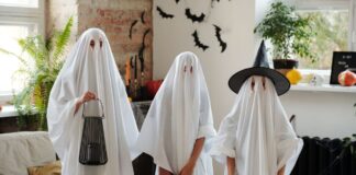 Kids dressed as ghosts